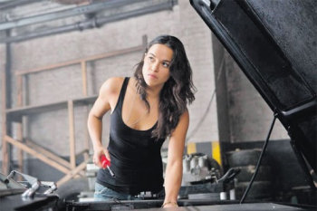 [หลุดดาราฮอลี่วู๊ด] นางเอกเดอะฟาสเมียดอมวินดีเซล หีกับนมอย่างสวย [8 รูป]